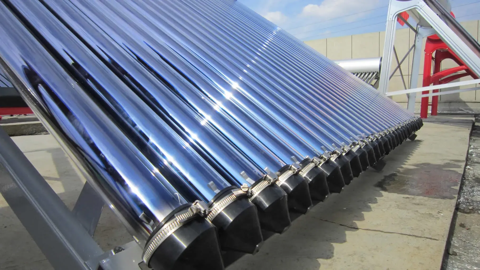 Imagem ilustrativa de Distribuidor de aquecedor solar a vácuo